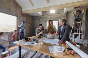 انتخاب پیمانکار و متخصصان حرفه‌ای