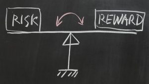 مقایسه کلی سود و ریسک در کلان‌شهرهای ایران